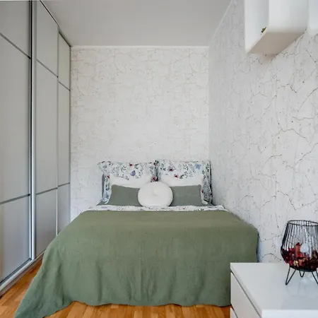 Svetly Blizko Centra - Plne Vybaveny Prague
